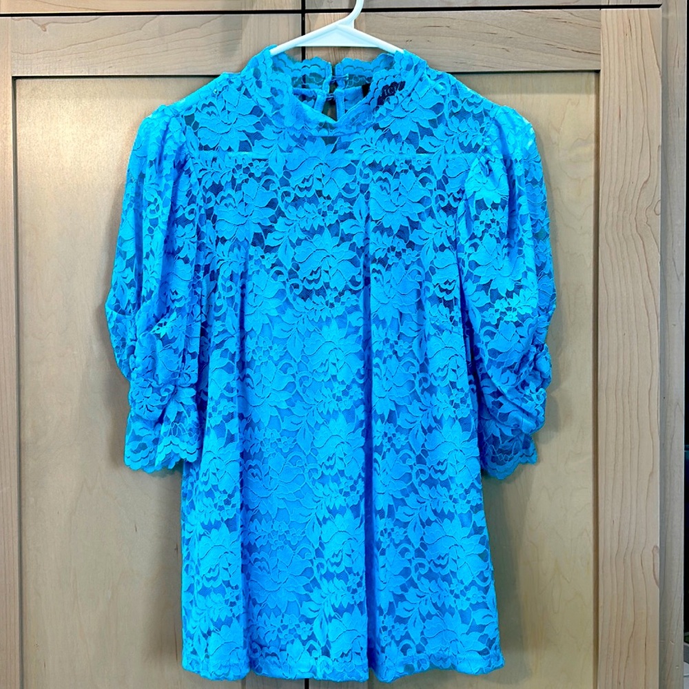 Lace Vici top sz small